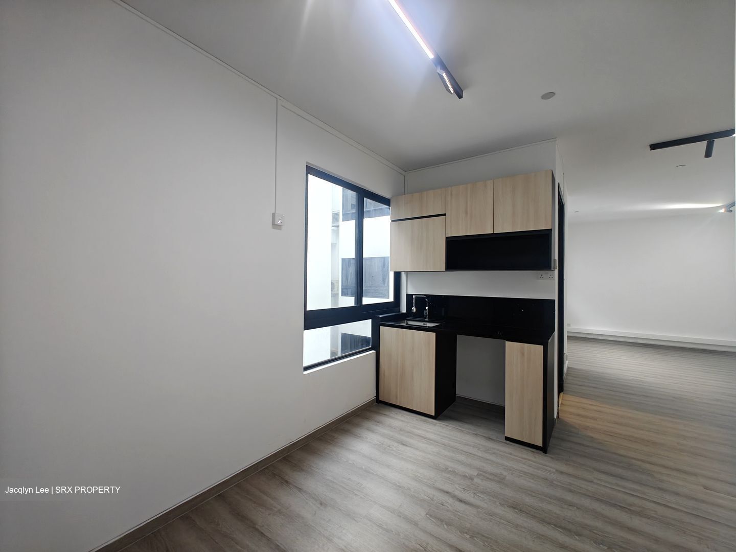 The Modules (D15), Office #557355191